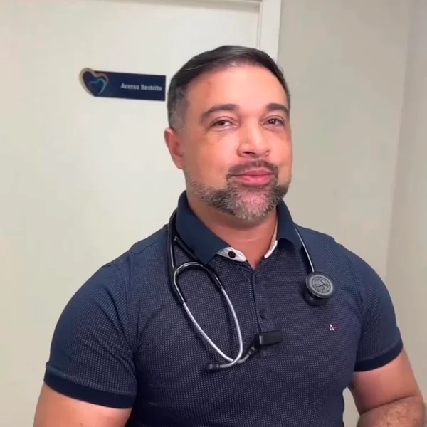 Dr. Uadson Silva Barreto — Cardiologia
